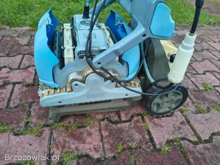 Dolphin Supreme M5 -  odkurzacz do basenu,