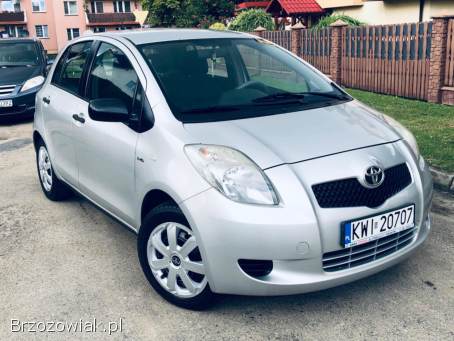 Toyota Yaris SREBRO / DIESEL 2006