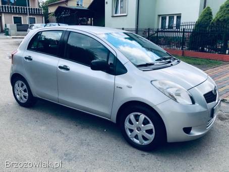 Toyota Yaris SREBRO / DIESEL 2006