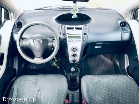 Toyota Yaris SREBRO / DIESEL 2006