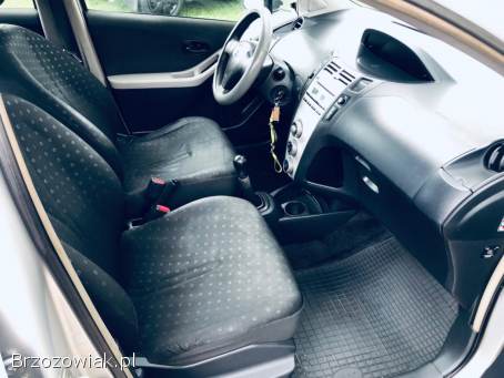 Toyota Yaris SREBRO / DIESEL 2006