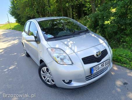 Toyota Yaris 1.  3 benzyna  2008