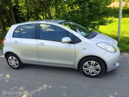 Toyota Yaris 1.  3 benzyna  2008