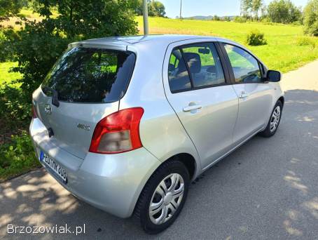 Toyota Yaris 1.  3 benzyna  2008