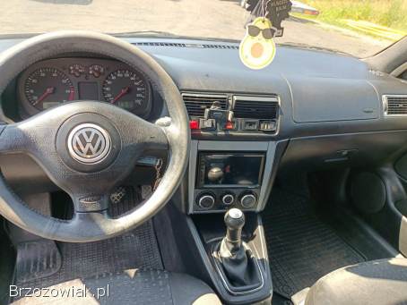 Volkswagen Golf 1.  4 02r 2002