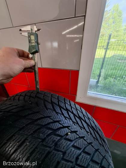 Opony zimowe nokian 235/45 -  17