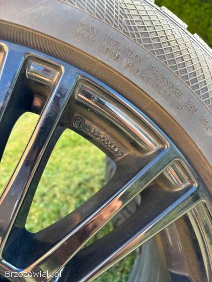 Felgi z oponami zimowymi Audi 17 cali