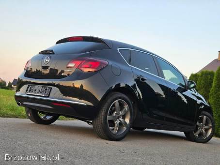 Opel Astra Cosmo 1.  4 turbo  2014