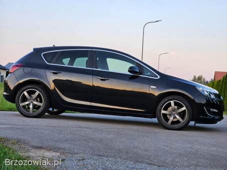 Opel Astra Cosmo 1.  4 turbo  2014