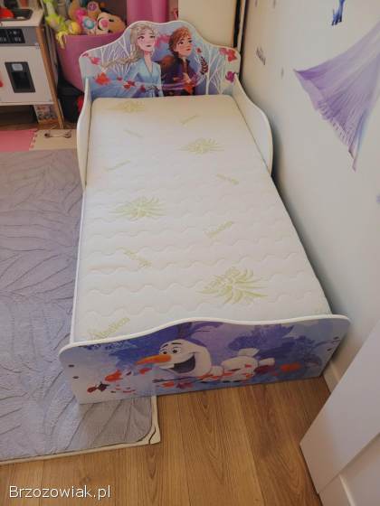Łóżko dziecięce z materacem z motywem Krainy Lodu Frozen 70x140cm