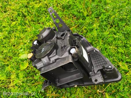 Sprzedam reflektor przedni do renault Modus