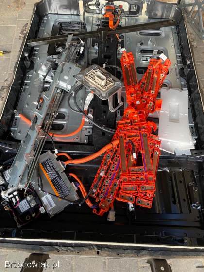 Obudowa baterii Nissan leaf z całym środkiem