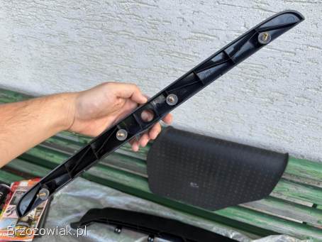 Ford Escort Mk7 95–00 grill atrapa chłodni + listwa klapy bagaż nad tablicą rej
